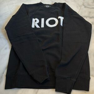 Riot black sweatshirt